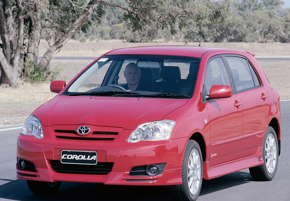 Images of Toyota Corolla Sportivo 5-door 2004–07