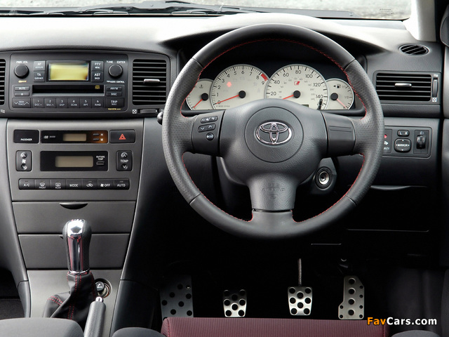 Images of Toyota Corolla T-Sport 3-door UK-spec 2004–07 (640 x 480)