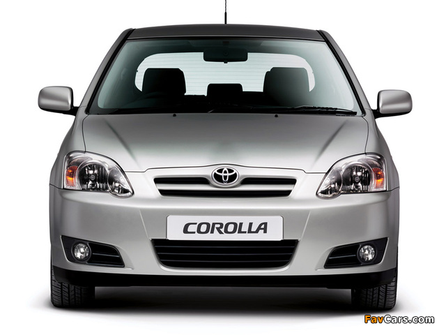 Images of Toyota Corolla 5-door 2004–07 (640 x 480)
