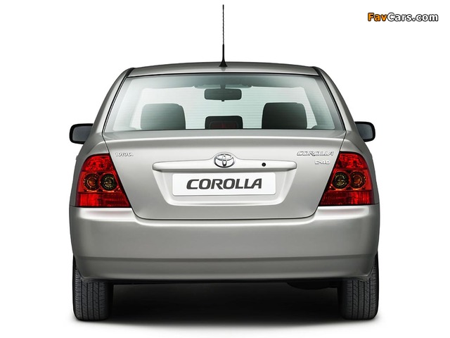 Images of Toyota Corolla Sedan 2004–07 (640 x 480)