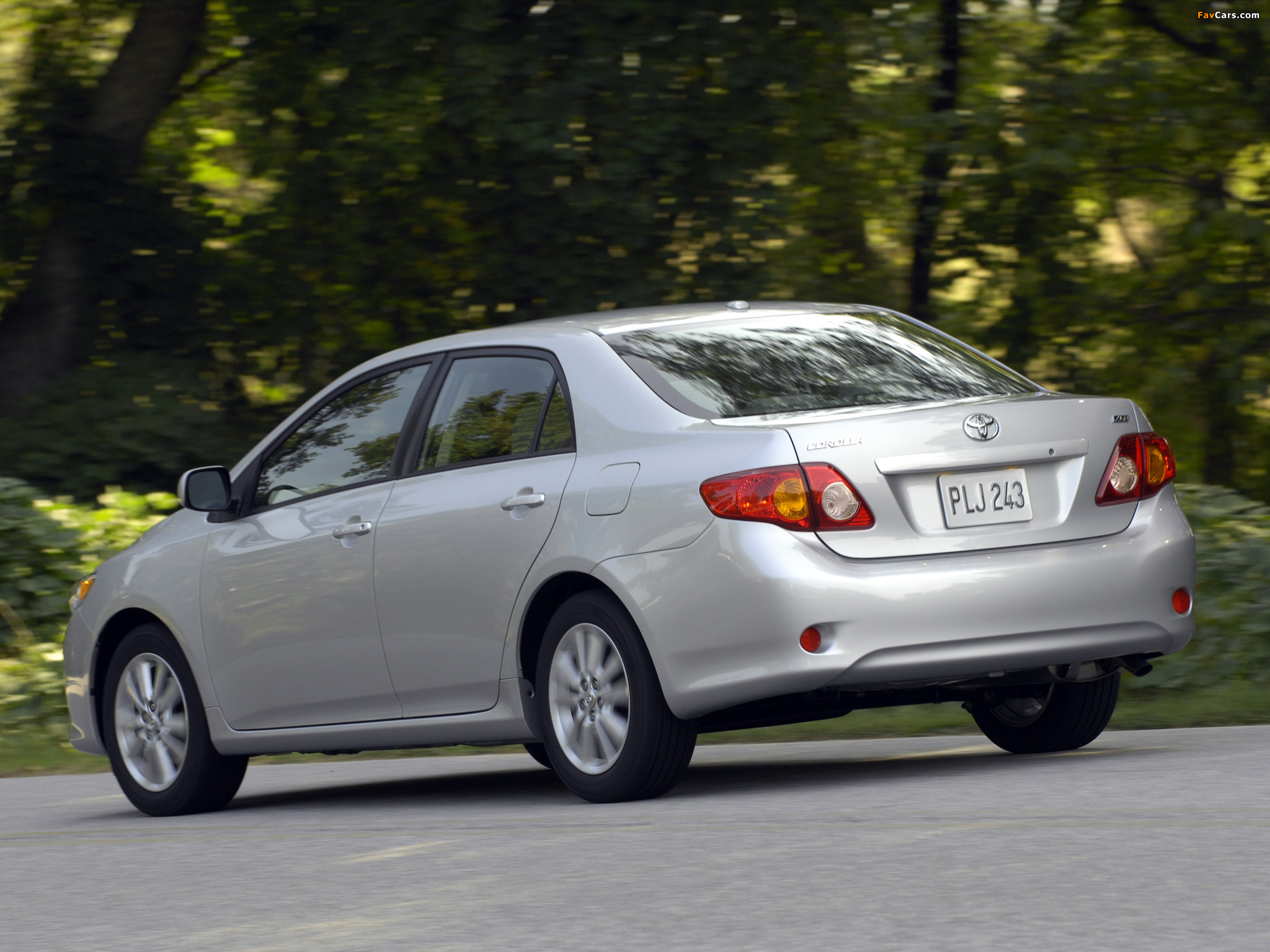 Images of Toyota Corolla XLE US-spec 2008–10 (2048 x 1536)