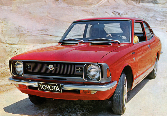 Photos of Toyota Corolla 2-door Sedan (KE26) 1970–74
