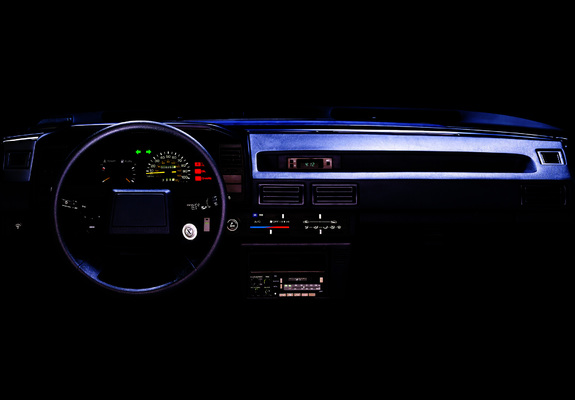 Photos of Toyota Corolla Sedan US-spec 1983–87