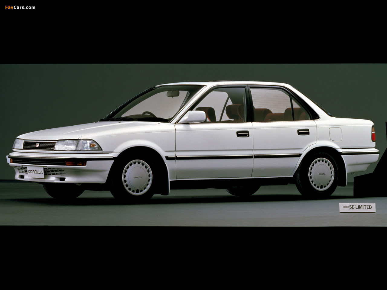 Photos of Toyota Corolla Sedan JP-spec 1987–91 (1280 x 960)