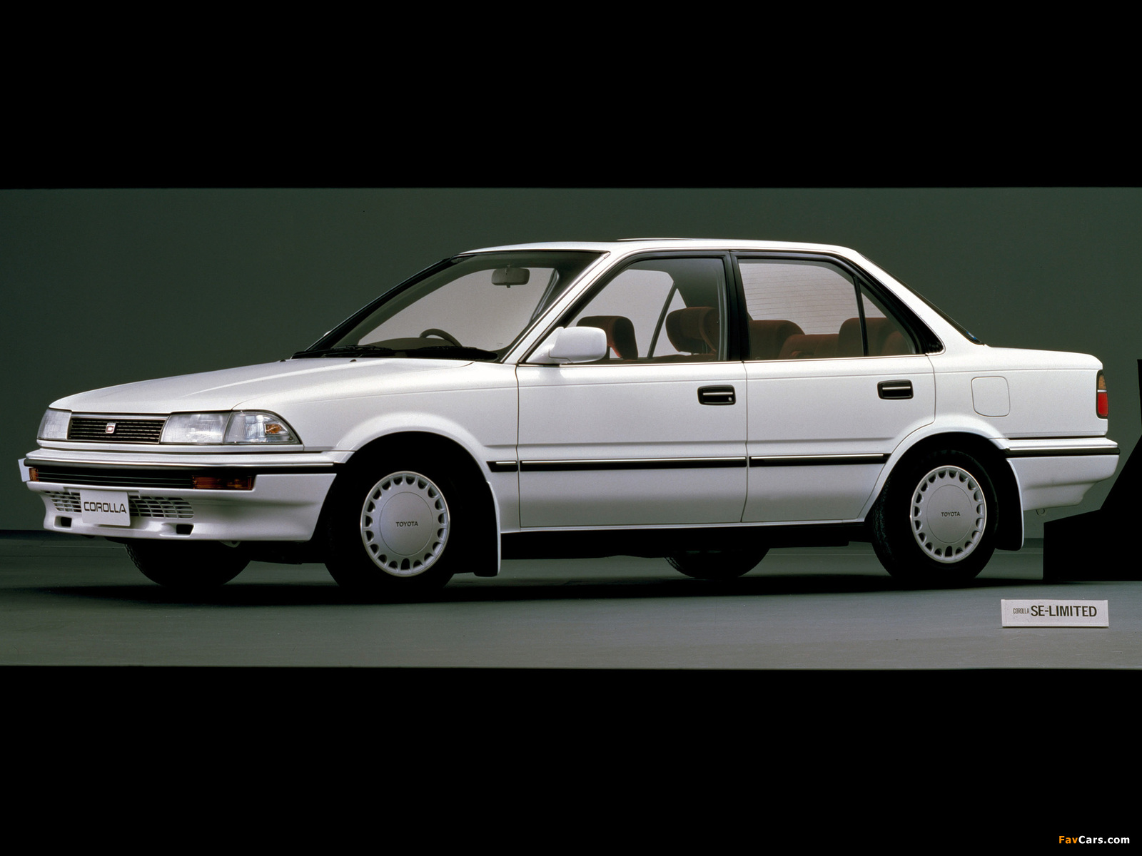 Photos of Toyota Corolla Sedan JP-spec 1987–91 (1600 x 1200)