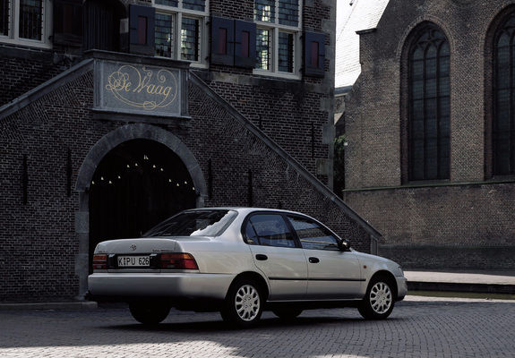 Photos of Toyota Corolla 1992–97