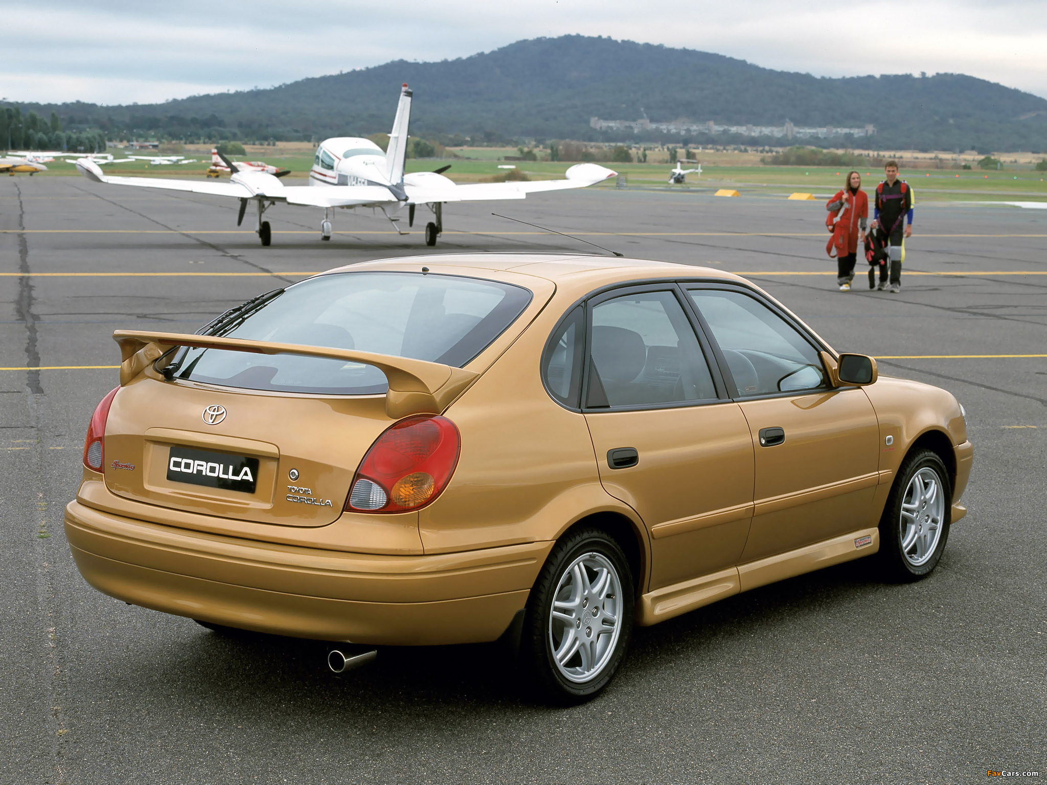 Photos of Toyota Corolla Sportivo 5-door 1999–2001 (2048 x 1536)