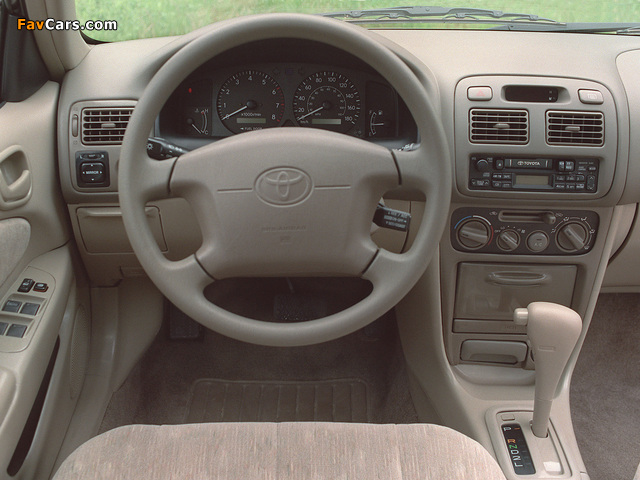 Photos of Toyota Corolla Sedan US-spec 1999–2000 (640 x 480)