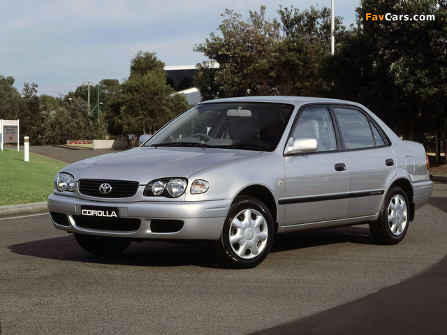 Photos of Toyota Corolla Sedan AU-spec 1999–2001 (640 x 480)