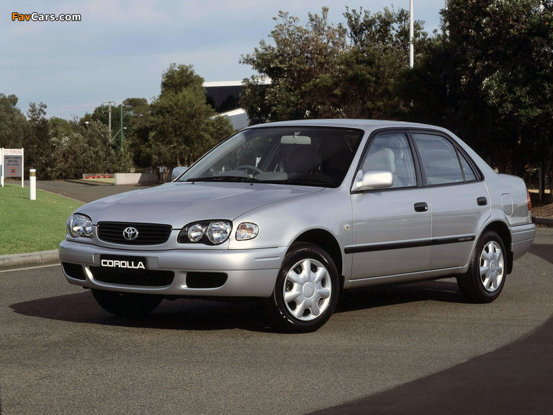 Photos of Toyota Corolla Sedan AU-spec 1999–2001 (800 x 600)