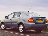 Photos of Toyota Corolla Sedan UK-spec 2001–04