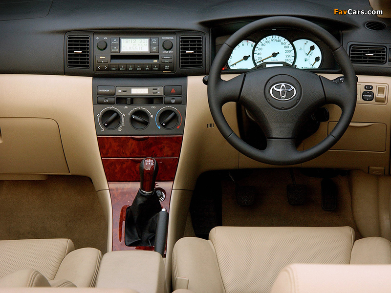 Photos of Toyota Corolla Sedan ZA-spec 2001–04 (800 x 600)