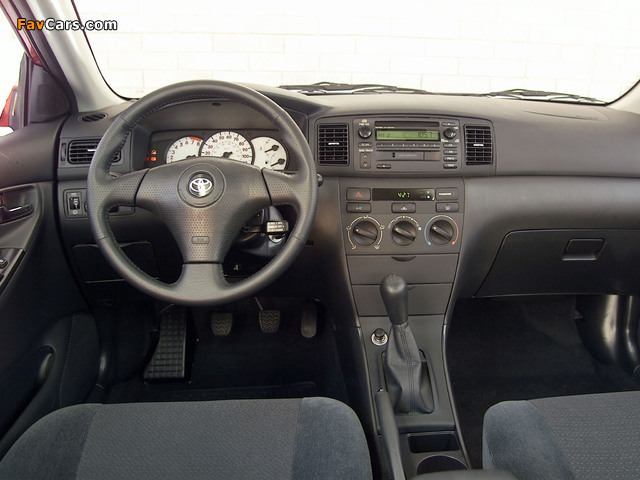 Photos of Toyota Corolla S US-spec 2002–08 (640 x 480)
