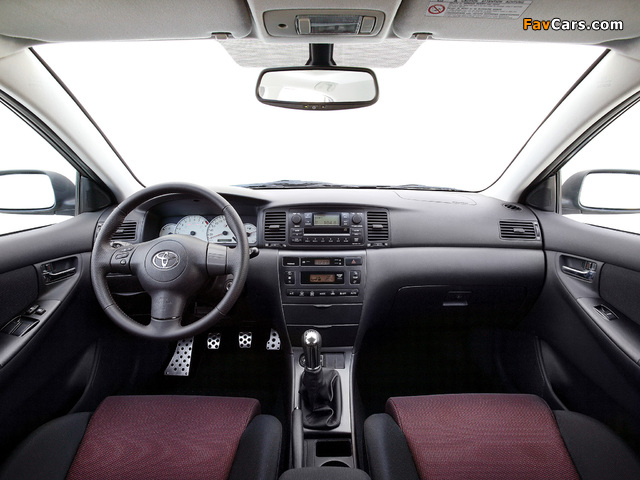 Photos of Toyota Corolla T-Sport 3-door 2004–07 (640 x 480)