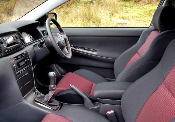 Photos of Toyota Corolla T-Sport 3-door UK-spec 2004–07