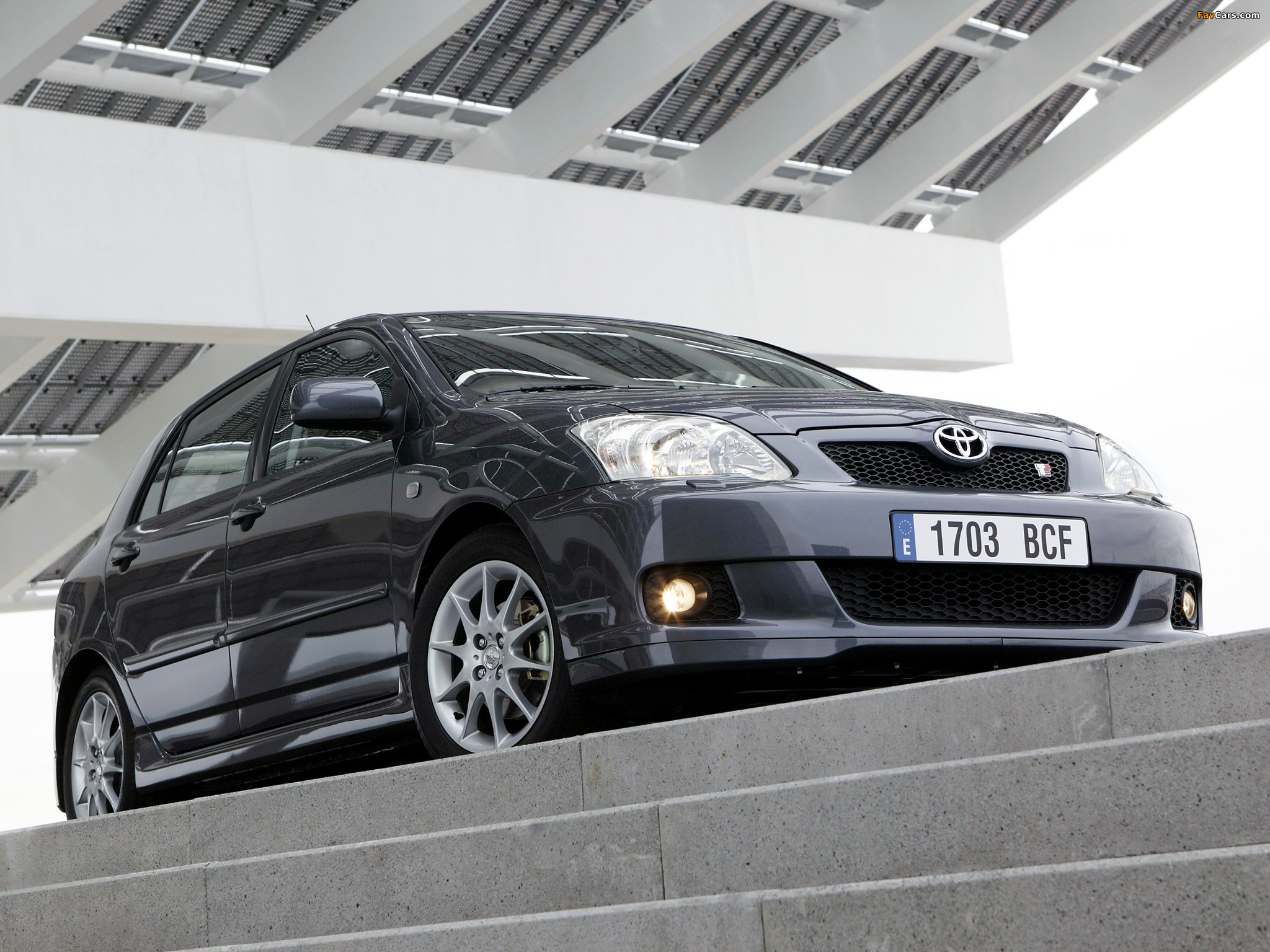 Photos of Toyota Corolla T-Sport 5-door 2004–07 (2048 x 1536)