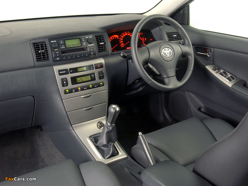 Photos of Toyota Corolla RunX ZA-spec 2004–06 (800 x 600)