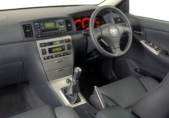 Photos of Toyota Corolla RunX ZA-spec 2004–06