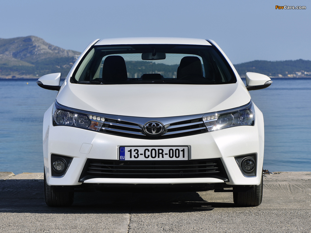 Photos of Toyota Corolla EU-spec 2013 (1024 x 768)