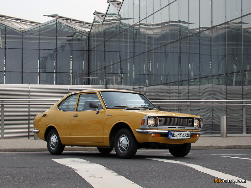 Pictures of Toyota Corolla 2-door Sedan (KE26) 1970–74 (800 x 600)