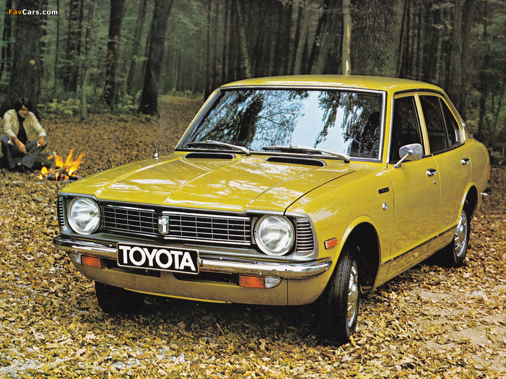 Pictures of Toyota Corolla 4-door Sedan (KE20) 1970–74 (1024 x 768)