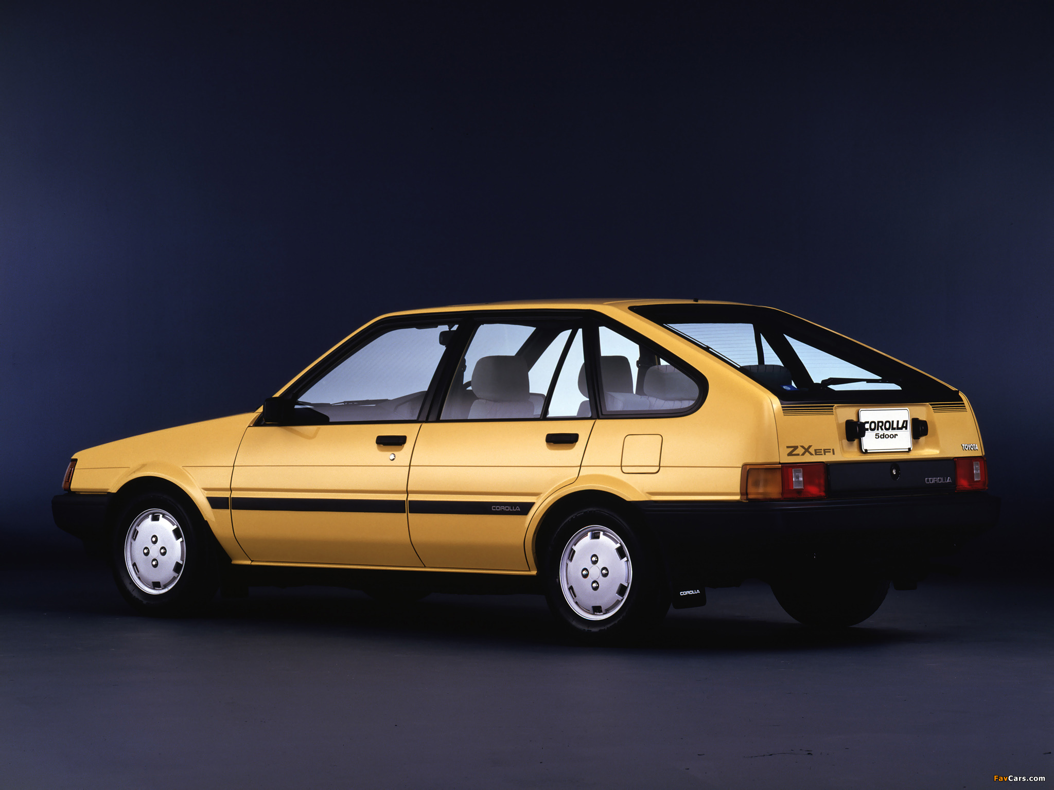 Pictures of Toyota Corolla 5-door ZX (AE80/AE81) 1983–85 (2048 x 1536)