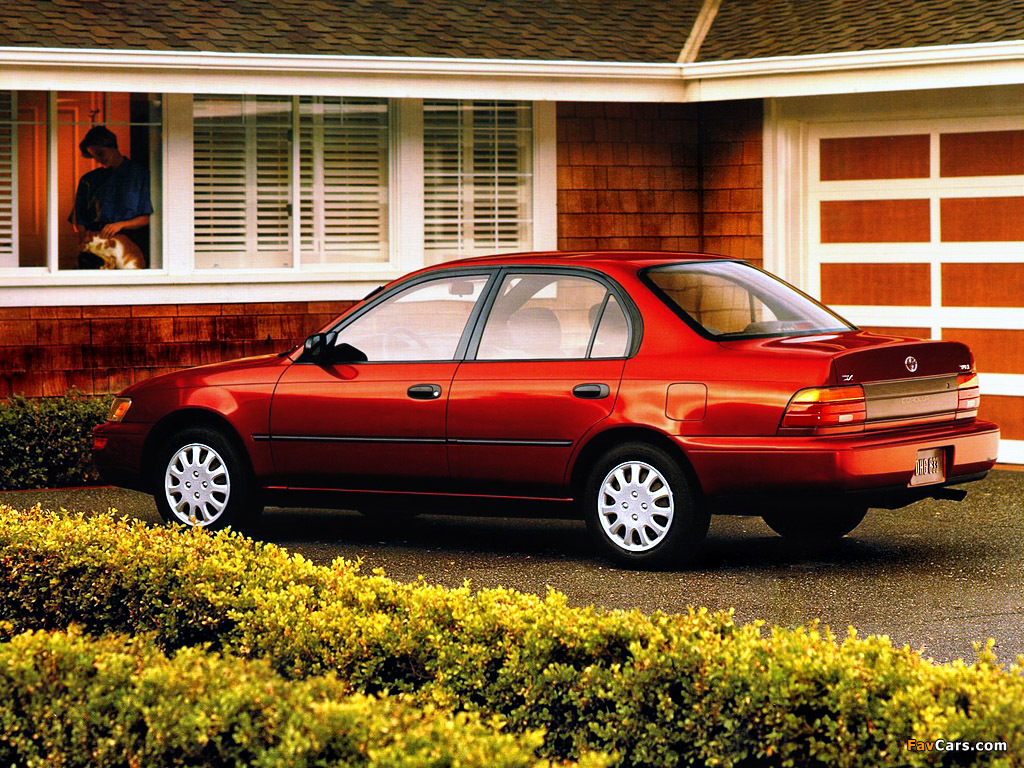 Pictures of Toyota Corolla Sedan US-spec 1992–96 (1024 x 768)