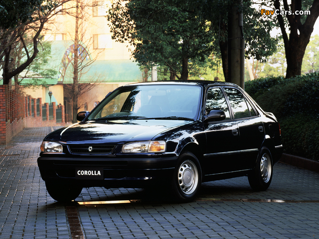 Pictures of Toyota Corolla 1.3 LX (EE111) 1995–96 (640 x 480)