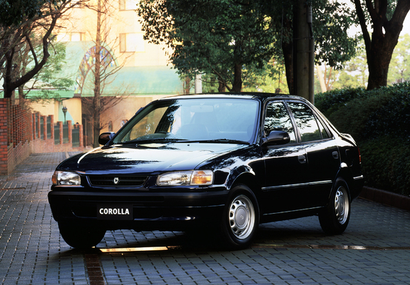 Pictures of Toyota Corolla 1.3 LX (EE111) 1995–96