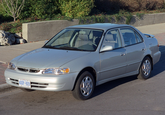 Pictures of Toyota Corolla Sedan US-spec 1999–2000