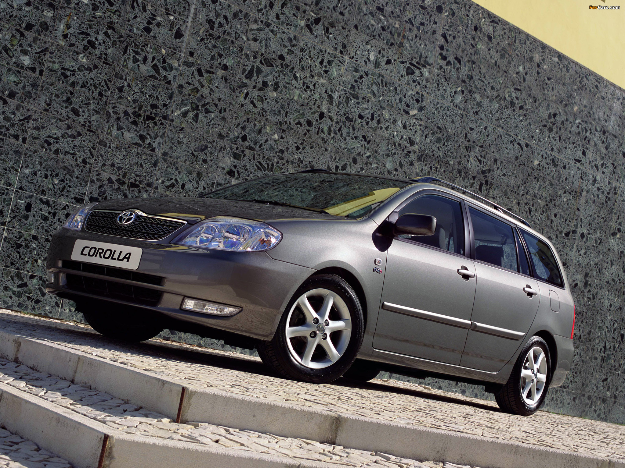 Pictures of Toyota Corolla Wagon 2001–04 (2048 x 1536)