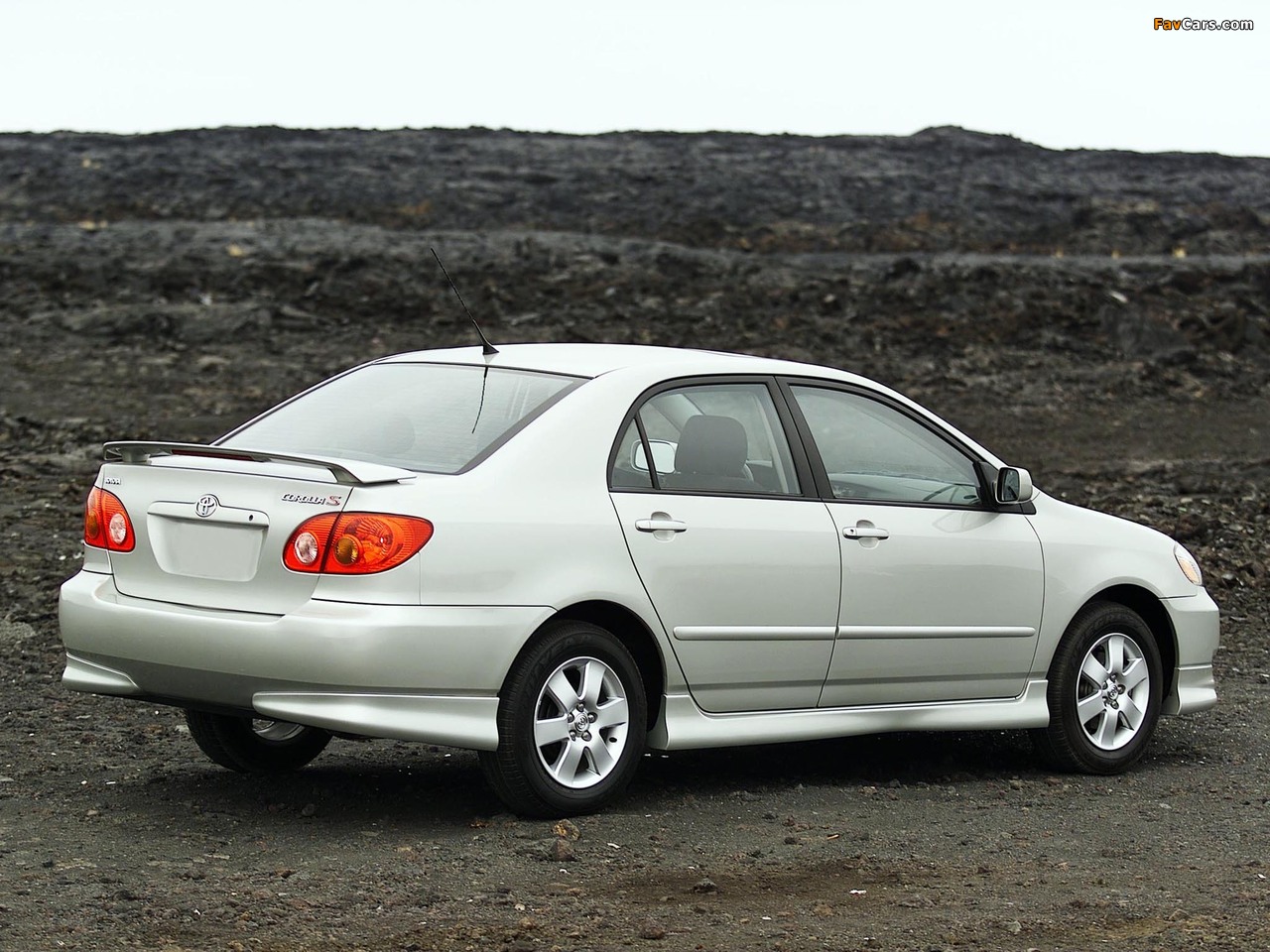 Pictures of Toyota Corolla S US-spec 2002–08 (1280 x 960)