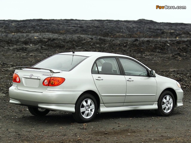 Pictures of Toyota Corolla S US-spec 2002–08 (640 x 480)