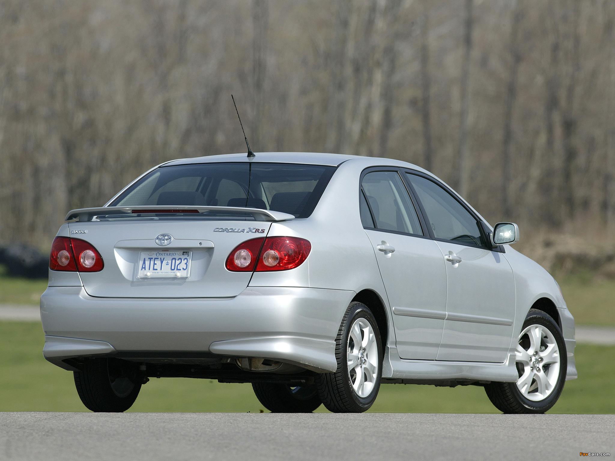 Pictures of Toyota Corolla XRS US-spec 2002–08 (2048 x 1536)