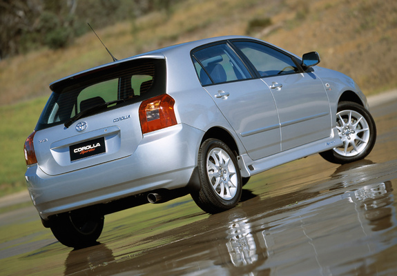 Pictures of Toyota Corolla Sportivo 5-door 2003–04