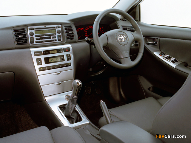 Pictures of Toyota Corolla Sportivo 5-door 2003–04 (640 x 480)