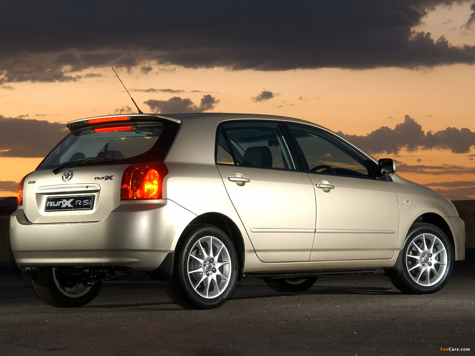 Pictures of Toyota Corolla RunX RSi ZA-spec 2004–06 (1600 x 1200)