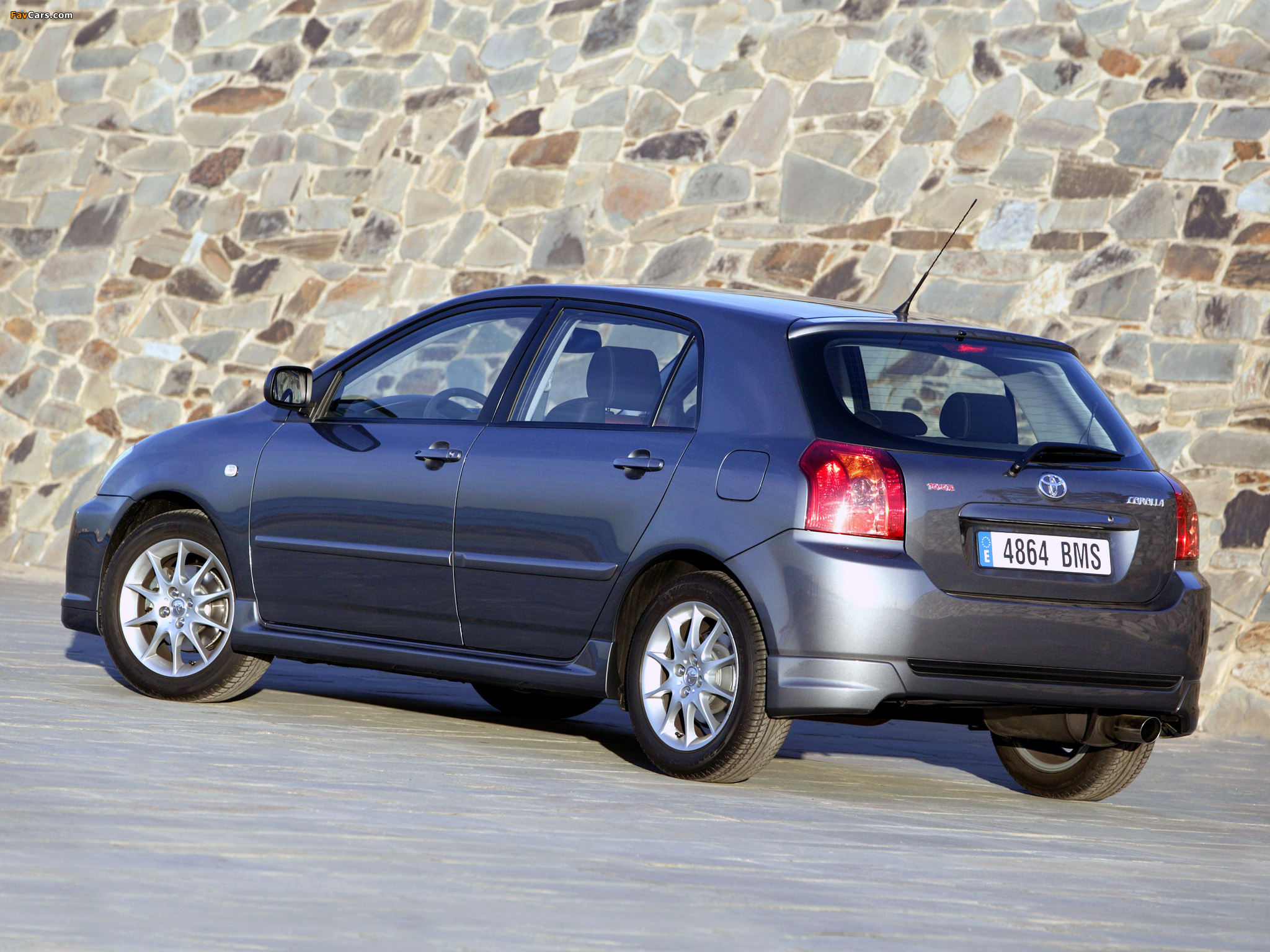 Pictures of Toyota Corolla T-Sport 5-door 2004–07 (2048 x 1536)