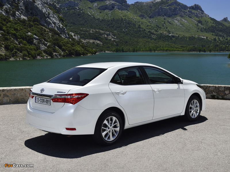 Pictures of Toyota Corolla EU-spec 2013 (800 x 600)