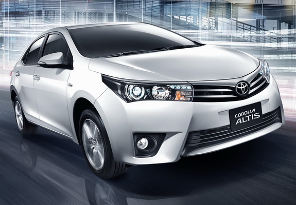 Pictures of Toyota Corolla Altis 2013