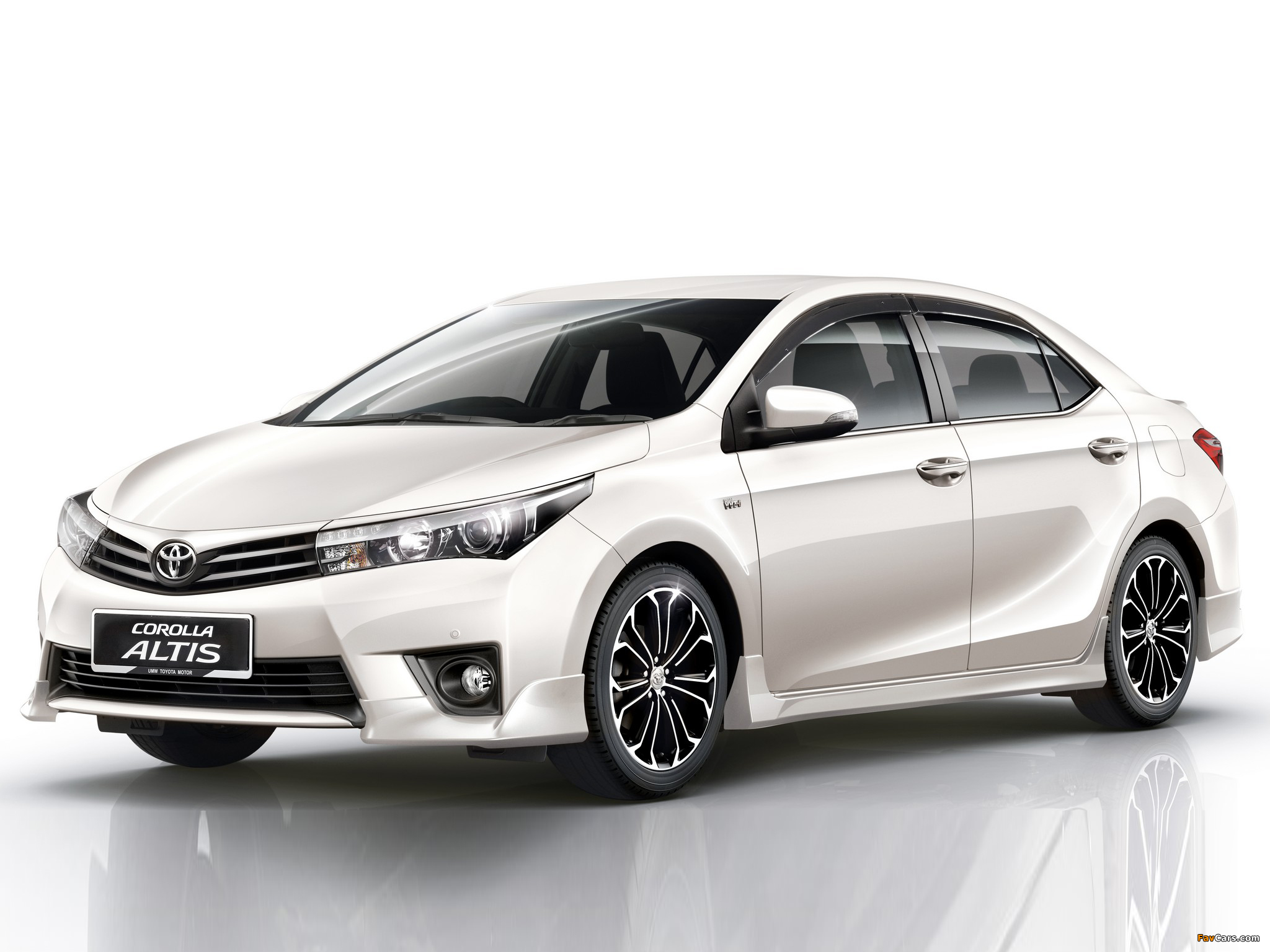 Pictures of Toyota Corolla Altis 2013 (2048 x 1536)
