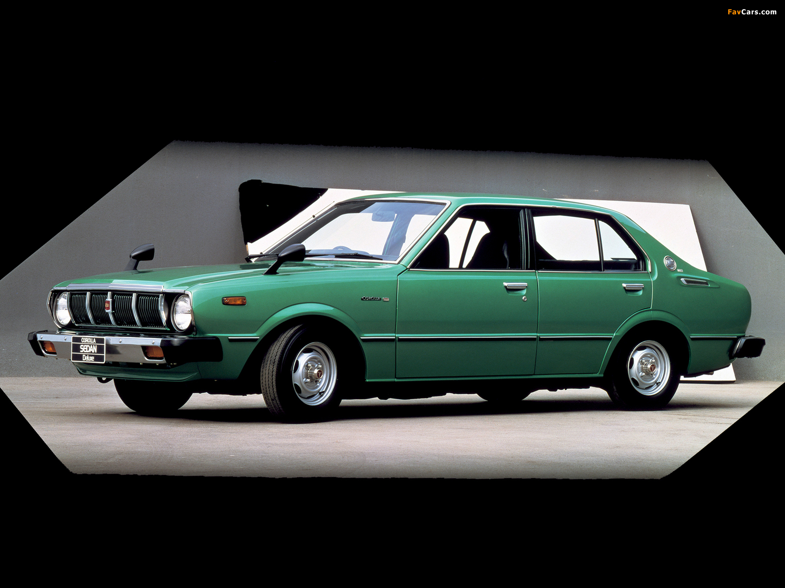 Toyota Corolla 4-door Sedan (E31) 1974–79 photos (1600 x 1200)
