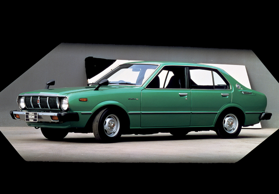 Toyota Corolla 4-door Sedan (E31) 1974–79 photos