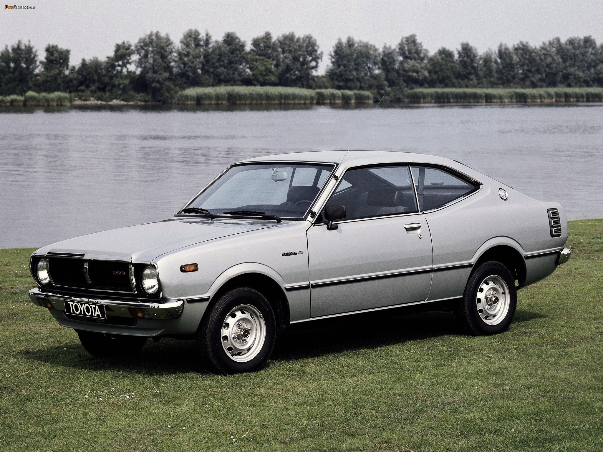 Toyota Corolla Hardtop Coupe (E37) 1974–79 wallpapers (2048 x 1536)