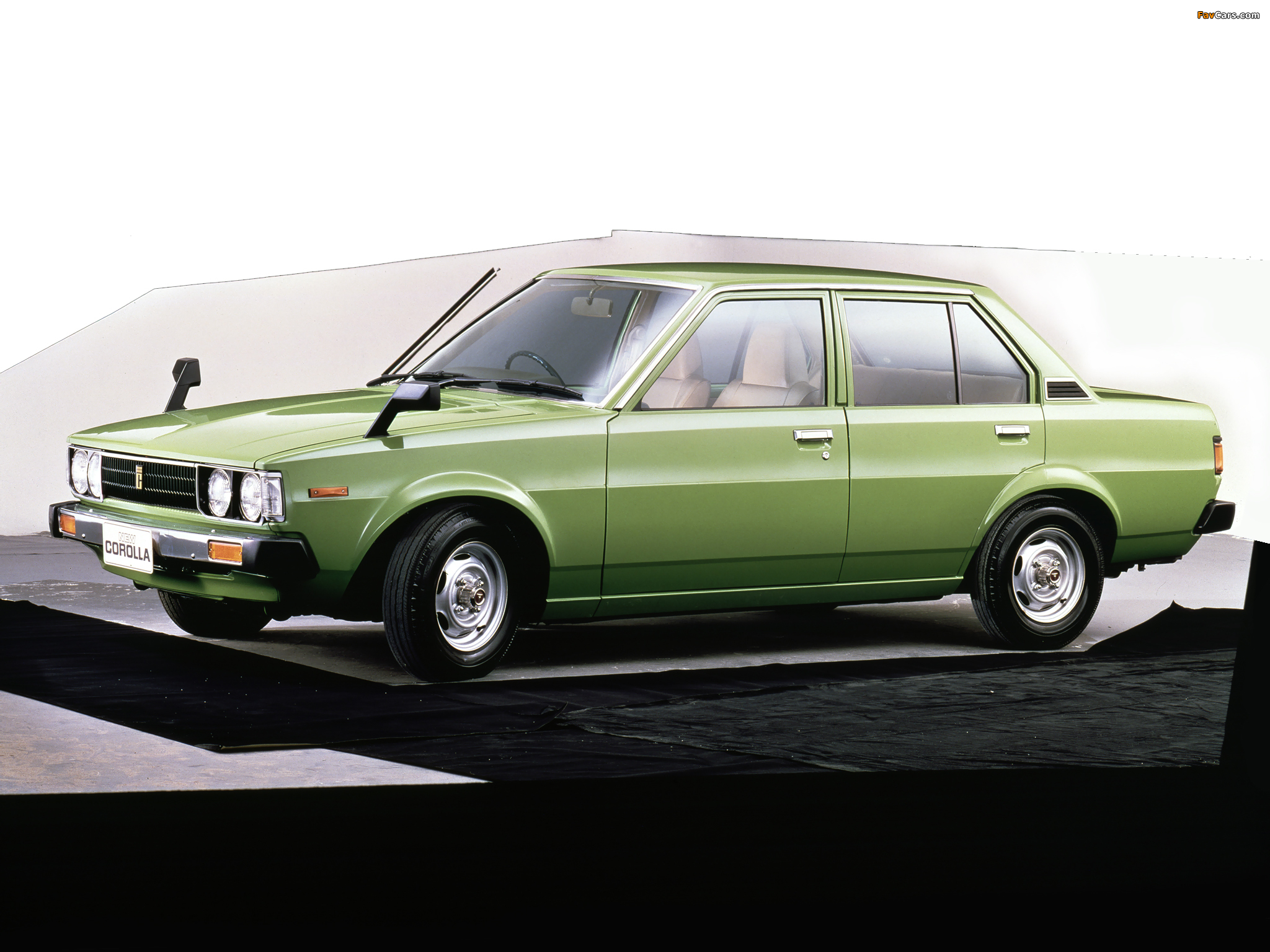 Toyota Corolla Sedan (E70) 1979–83 images (2048 x 1536)