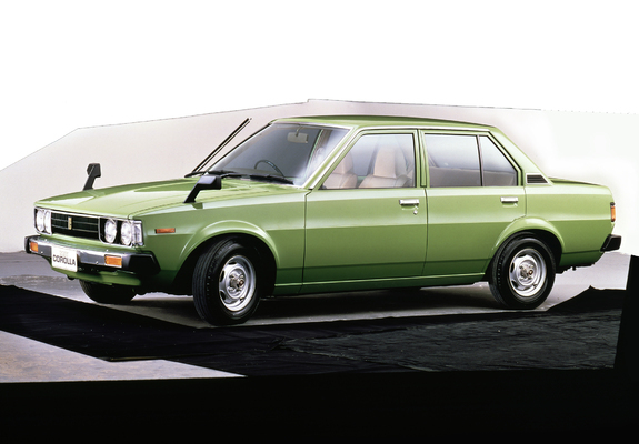 Toyota Corolla Sedan (E70) 1979–83 images