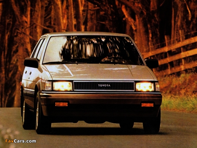 Toyota Corolla Sedan US-spec 1983–87 images (640 x 480)