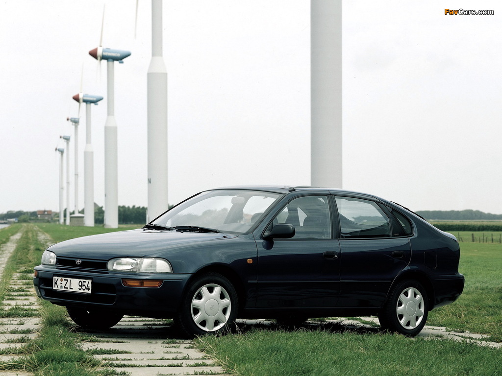 Toyota Corolla Liftback 1992–97 images (1024 x 768)