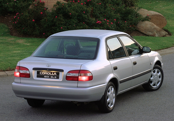 Toyota Corolla GLS Sedan ZA-spec 1995–2000 images
