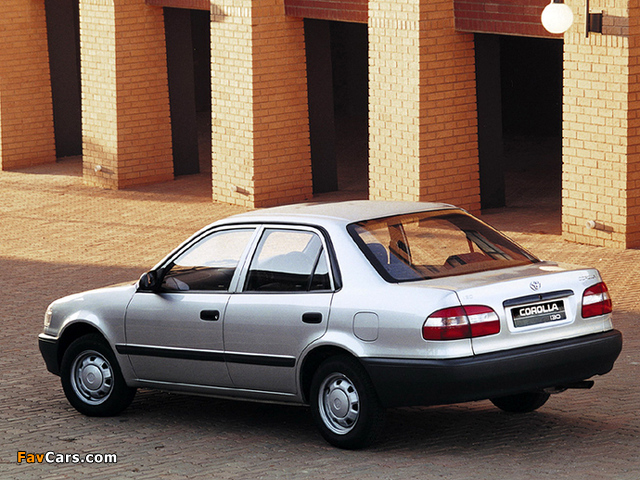 Toyota Corolla 130 Sedan ZA-spec 1995–2000 photos (640 x 480)